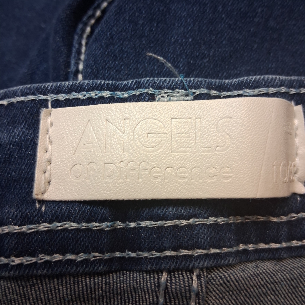 Angels Off Difference Women Size 10/30 Dark Blue Flare Jeans - Picture 3 of 16
